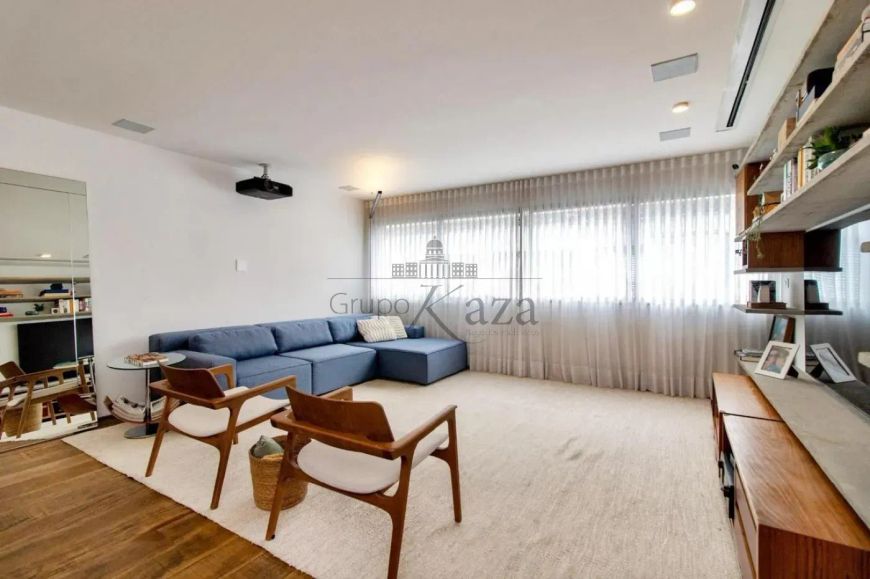Apartamento - Itaim Bibi - 3 Dormitórios - 137m² - Reformado