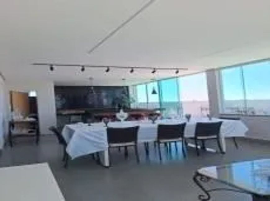 Vende casa com 4 quartos em Alto da Boa Vista - Brasília - DF