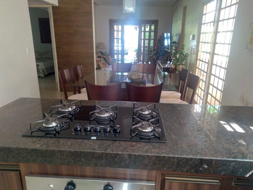 Casa à venda, 3 quartos, 3 suítes, 2 vagas, Presidente Roosevelt - Uberlândia/MG