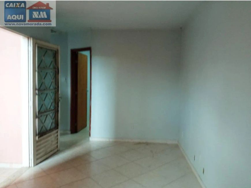 Casa / Sobrado para Venda em Brasília, Ceilandia, 3 dormitórios, 1 suíte, 2 banheiros, 2 vagas