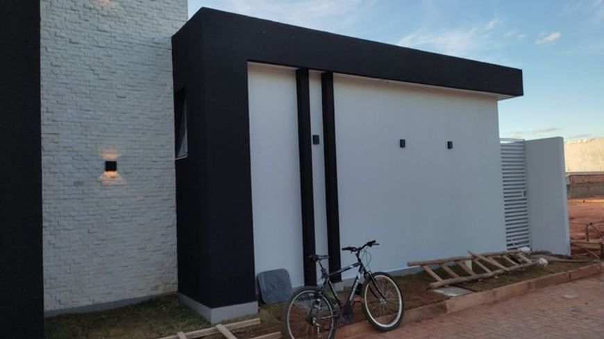 Casa térrea de 230 m² com 3 quartos, 3 suites, piscina, condomínio fechado - Arniqueiras