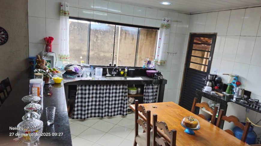 Colônia Agrícola Sucupira, casa a venda, com 03 quartos sala,