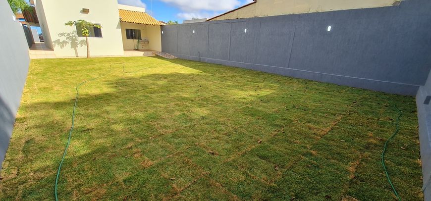Casa de condomínio para venda possui 250m2 toda laje c/ 3 quartos sendo 2 suítes quintal área verde