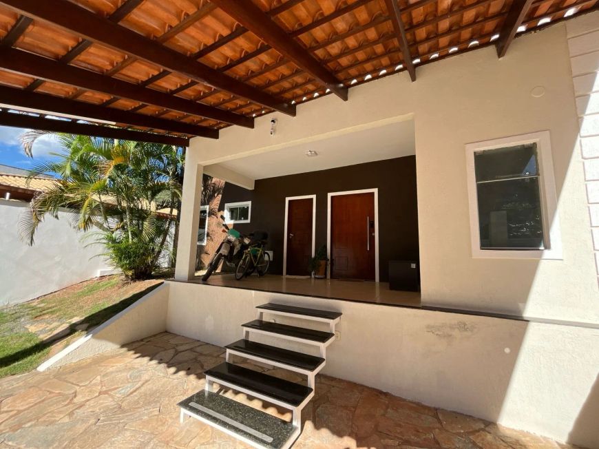 Casa de condomínio térrea para venda possui 430 metros quadrados com 4 quartos