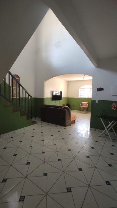 A venda, sobrado de 210m2, 05 quartos, sendo 02 suítes, só 290.000