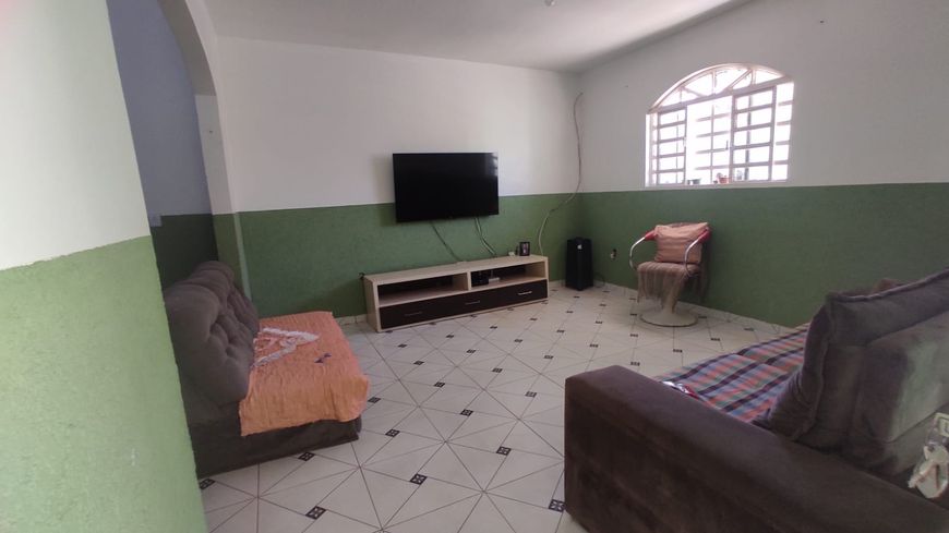 A venda, sobrado de 210m2, 05 quartos, sendo 02 suítes, só 290.000