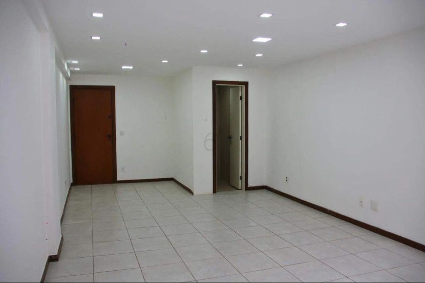 Sala Comercial no Coração do Setor de Rádio e TV Sul