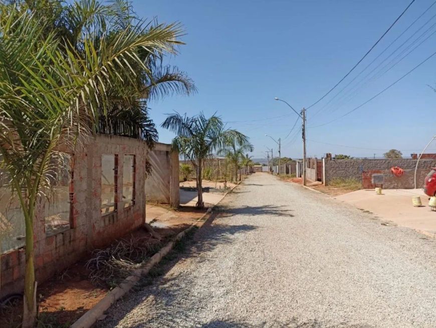 Colônia Agrícola 26 de Setembro - Rua 03-RESIDENCIAL ANTARES-02 quartos, sendo uma suíte.
