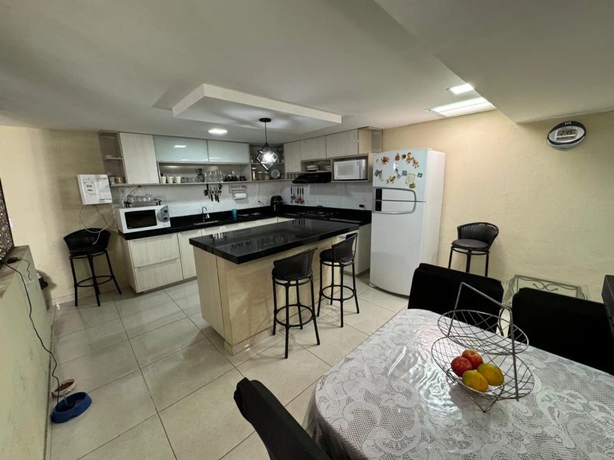 Excelente casa a venda localizada no Guará I