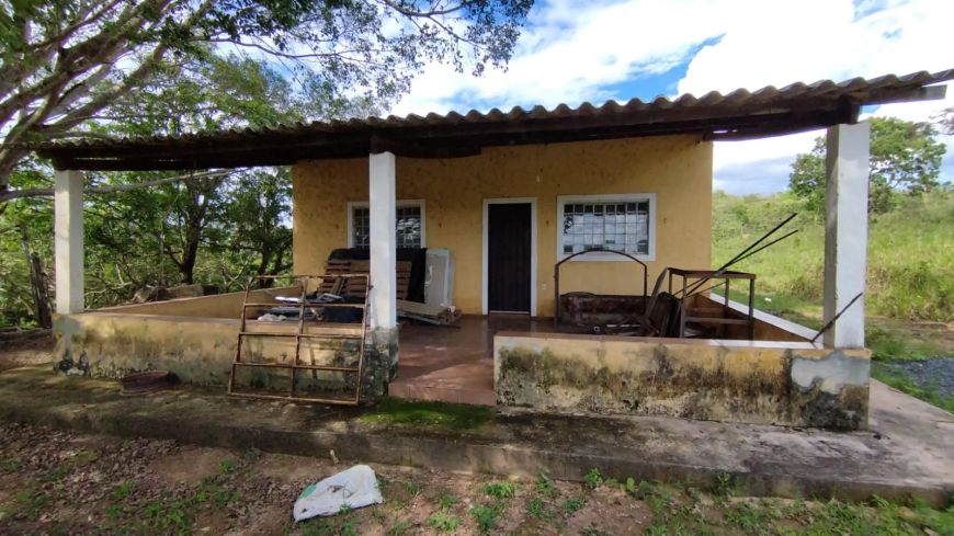 Chácara com Casa, Vista linda e Rio na propriedade em Sobradinho dos Melos