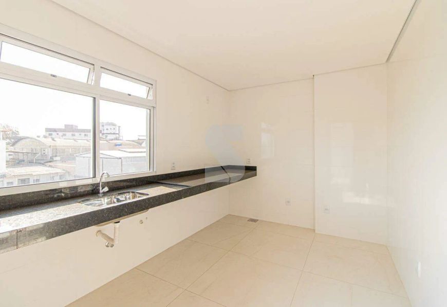 Cobertura à venda, 3 quartos, 1 suíte, 1 vaga, Jardim Industrial - Contagem/MG