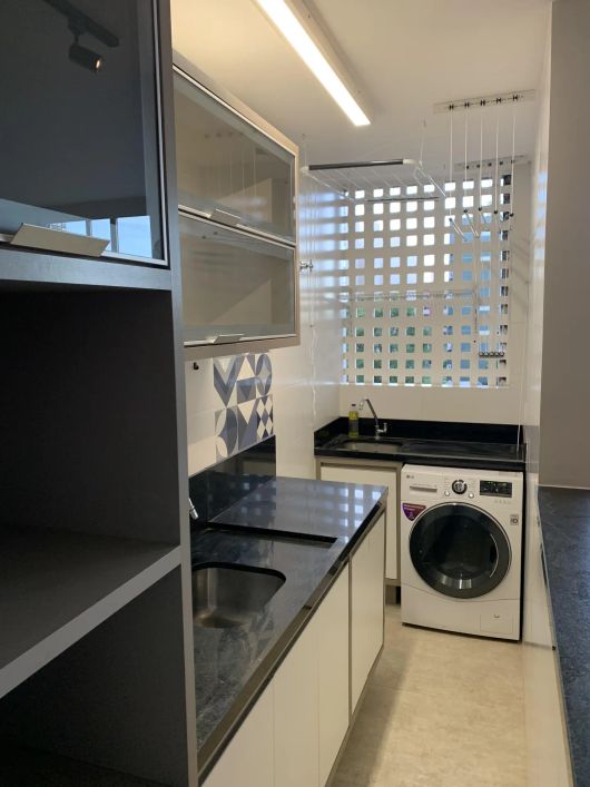 *** EXCELENTE APARTAMENTO REFORMADO EM ÓTIMA LOCALIZAÇÃO ***