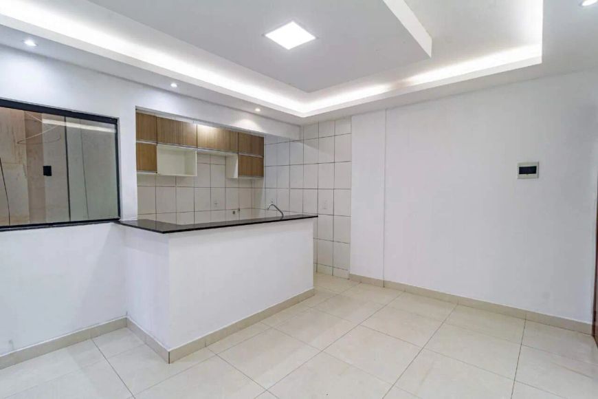 Apartamento 2 quartos, nascente, reformado - QE 40, Guará II