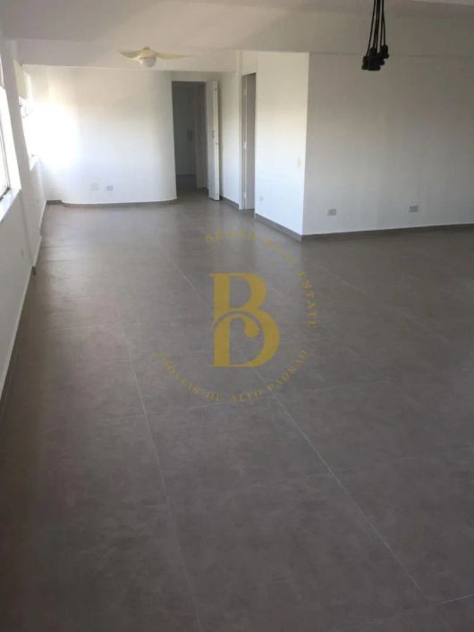 Apartamento com 130 m², 3 quartos sendo 1 suíte à venda no bairro Moema.