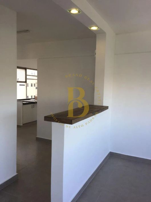 Apartamento com 130 m², 3 quartos sendo 1 suíte à venda no bairro Moema.