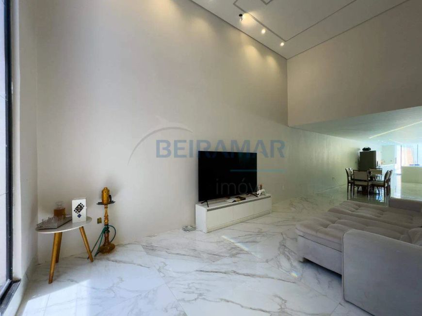 Casa com Área Gourmet, Piscina e 3 Suítes – Colônia Agrícola Samambaia