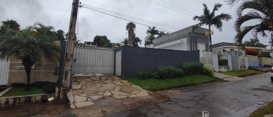 ARNIQUEIRAS CONJ 4, CASA 5 QTS, 3 SUITES, LOTE 1.100M2, PODE ÷ EM LOTES NO CENTRO D CIDADE, 850MIL