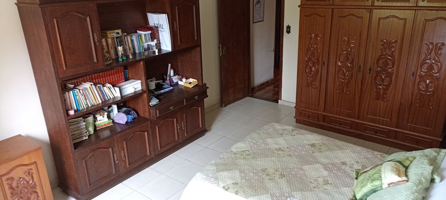 Casa para venda tem 180 metros quadrados com 5 quartos em São Gotardo - Contagem - Minas Gerais