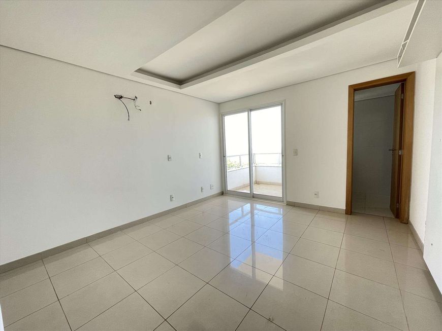 Condomínio Reserva Santa Monica - Casa de alto padrão e regularizado.