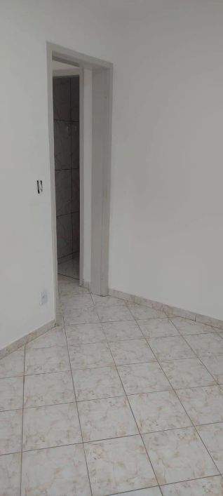 Qnl 19 (prox. Hélio Prates) 2 quartos sala cozinha wc garagem aceita financiamento.