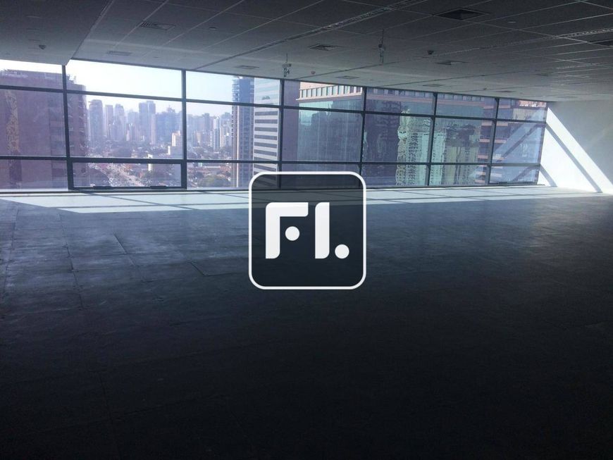 Conjunto comercial no Itaim Bibi para locação com 835m²
