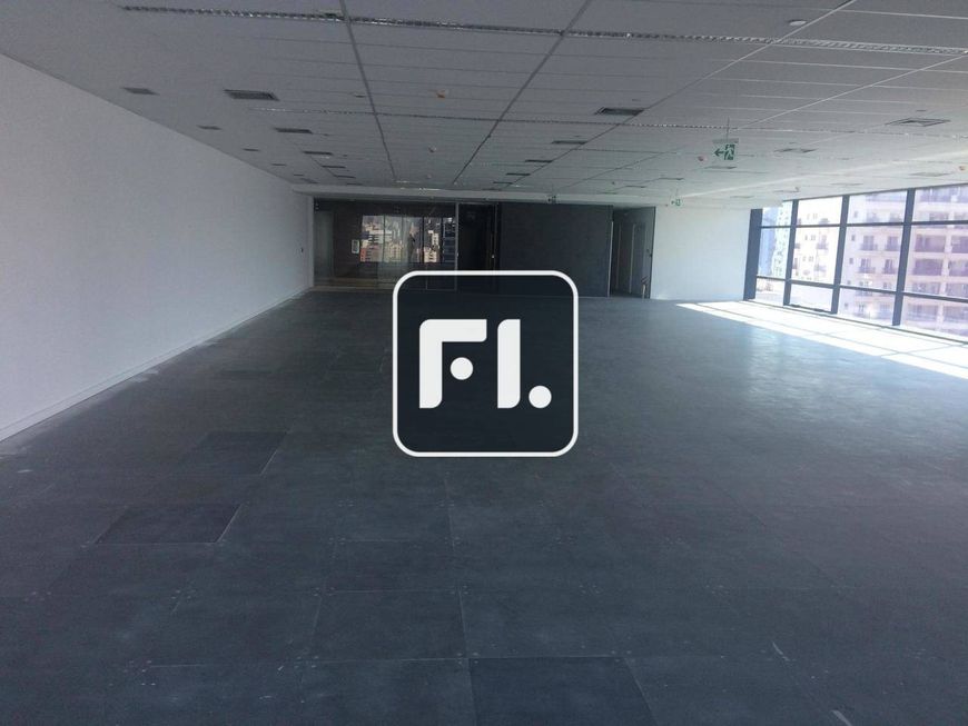 Conjunto comercial no Itaim Bibi para locação com 835m²