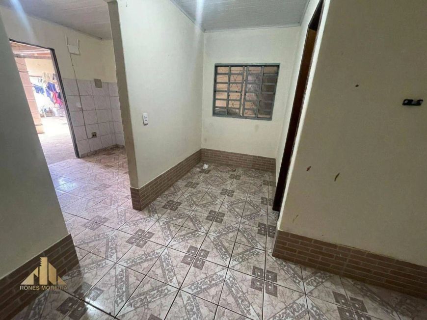 Vende imovel com 3 kitnet´s no lote na QR 313 CONJ D em Santa Maria - DF