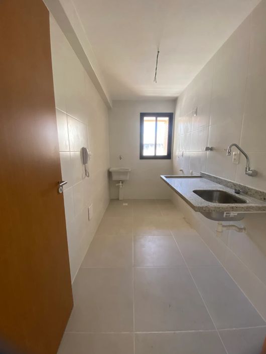Apartamento novo, 2 suites, 2 vagas no Canela