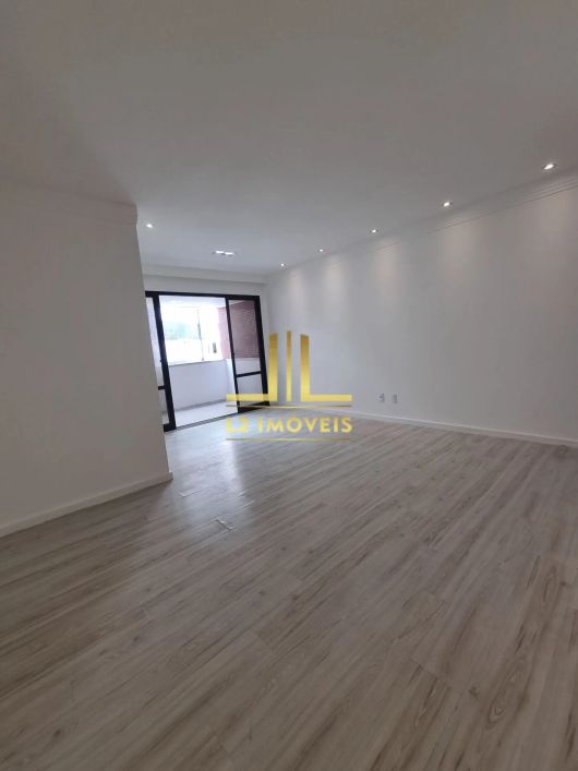 APARTAMENTO - 3 QUARTOS SENDO 1 SUÍTE - NASCENTE - CIDADE JARDIM