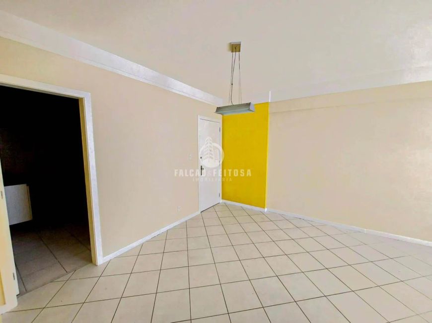 Apartamento para Venda em Salvador, Pituba, 3 dormitórios, 1 suíte, 3 banheiros, 2 vagas