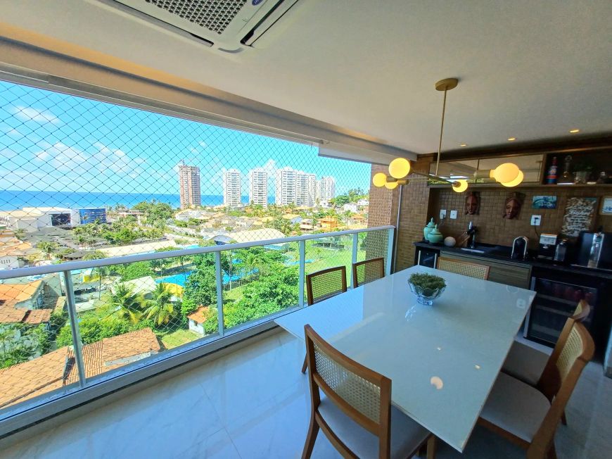 2/4, com suíte + dependência completa revertida para o 3° quarto