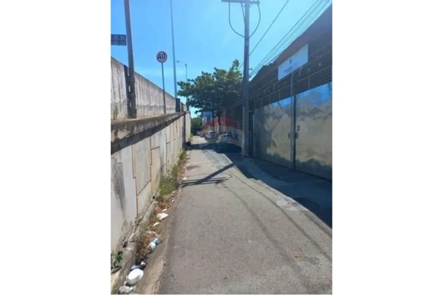 Ponto Comercial na Estrada do coco em Salvador, 250m²