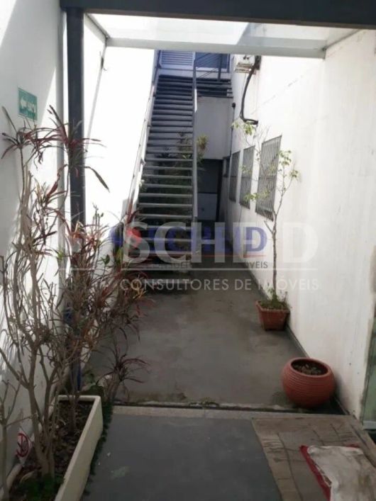Galpão com 500m2 com renda em ótima localização no Jardim Marajoara