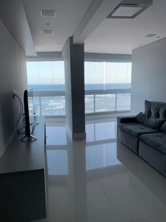 3 Quartos - 1 Suíte - Closet - 100 m² - Varanda - Área de Serviço - 2 Vagas de Garagem