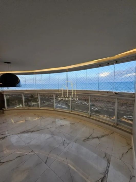 Excelente apartamento decorado com três suítes varanda gourmet a venda em Armação