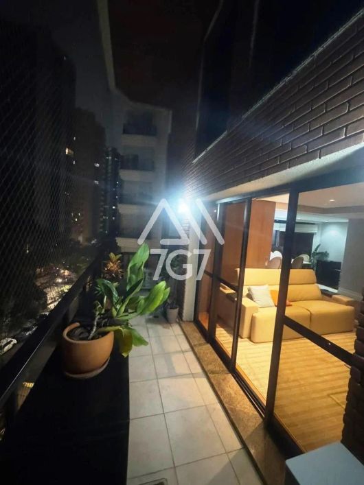APARTAMENTO À VENDA NO MORUMBI