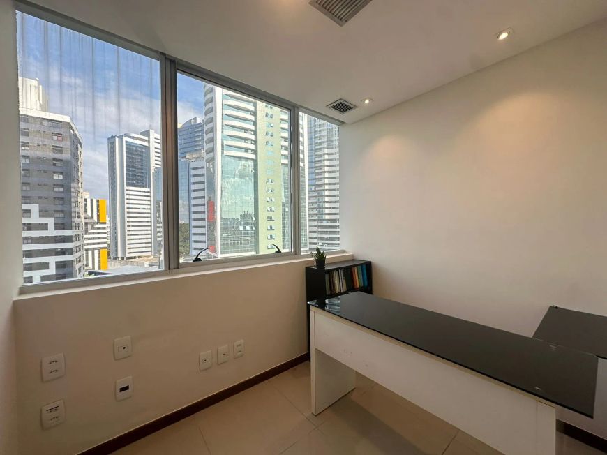 Sala Comercial no Ceo Salvador Shopping 2 vagas climatizada Caminho das Árvores