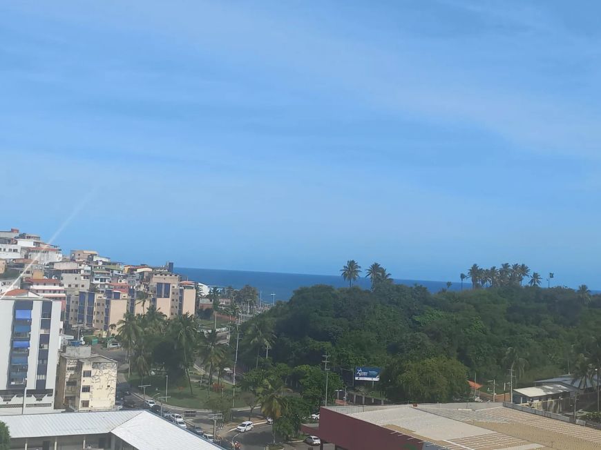 Vendo Cobertura 3 quartos, 2 suítes, piscina, vista livre, escada, Rio Vermelho