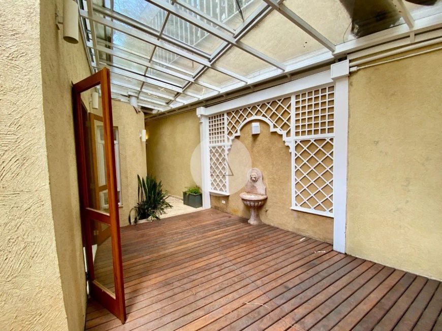 Casa de Vila Renovada 300m² 4 Dormitórios 2 Suítes no Jardim Paulistano
