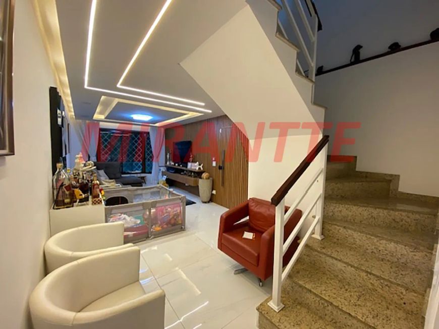 Sobrado de 200m² com 3 quartos em Vila Baruel