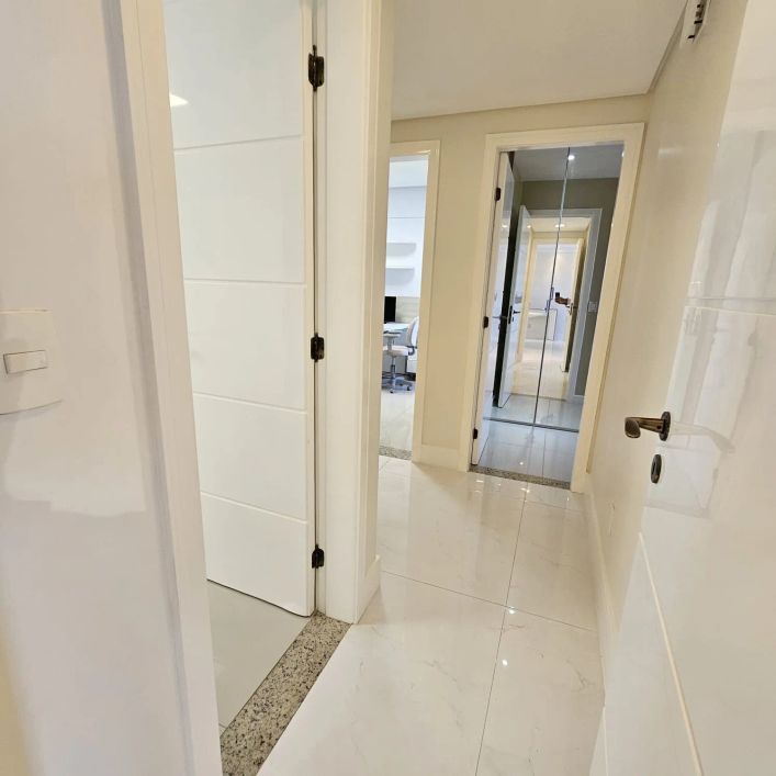 Luxuoso Apartamento, 3 suites, 3 vagas, Patamares.