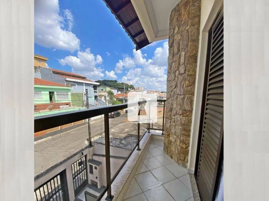 Ao lado da Av. Itaberaba, próximo ao 28º DP na Freguesia do Ó, sobrado de 4 pisos, com 308m².