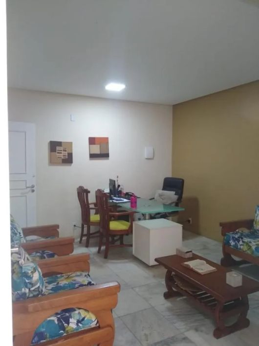 Casa Comercial para Locação em Salvador, Costa Azul, 3 dormitórios, 2 banheiros, 2 vagas