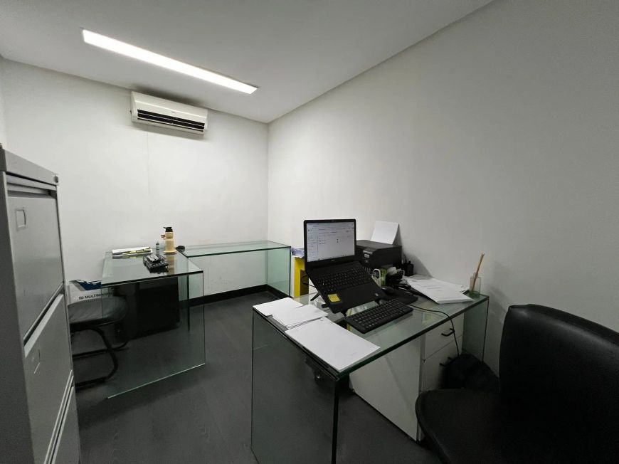 Sala Comercial Tancredo Neves, 108m², 3 Banheiros, Andar Alto, 4 Vagas