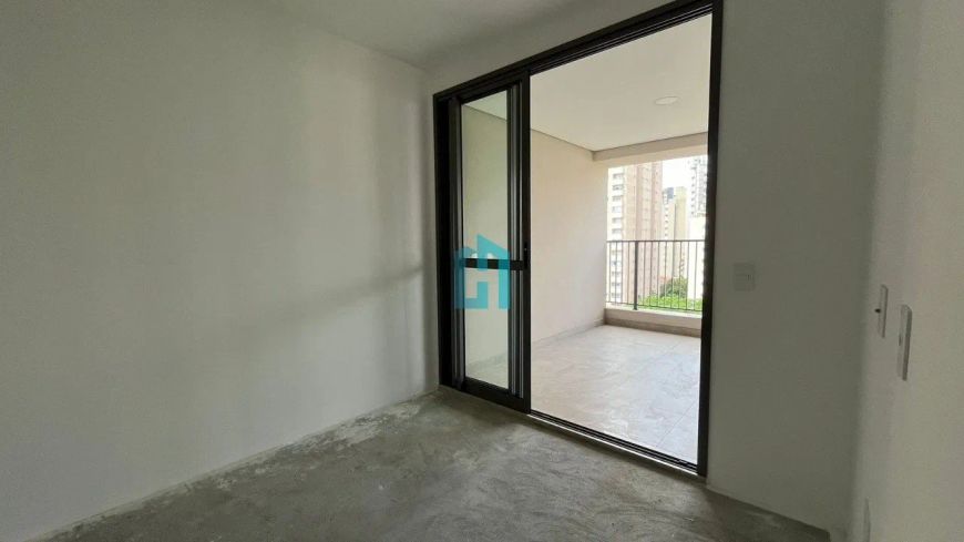 Apartamento em Moema com 2 suítes