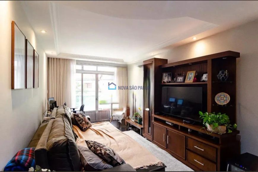 Sobrado com 140 m² sendo 2 dorms com A/E sala cozinha com A/E 3 banheiros lavanderia 2 vagas garagem