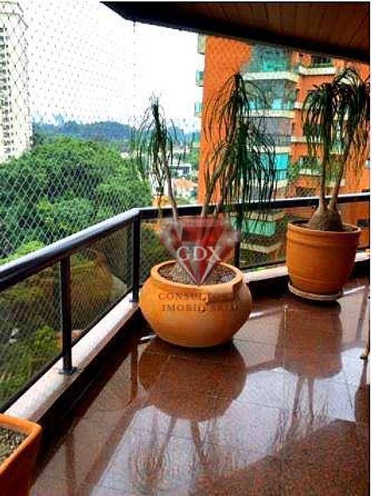 Cobertura a venda em Moema