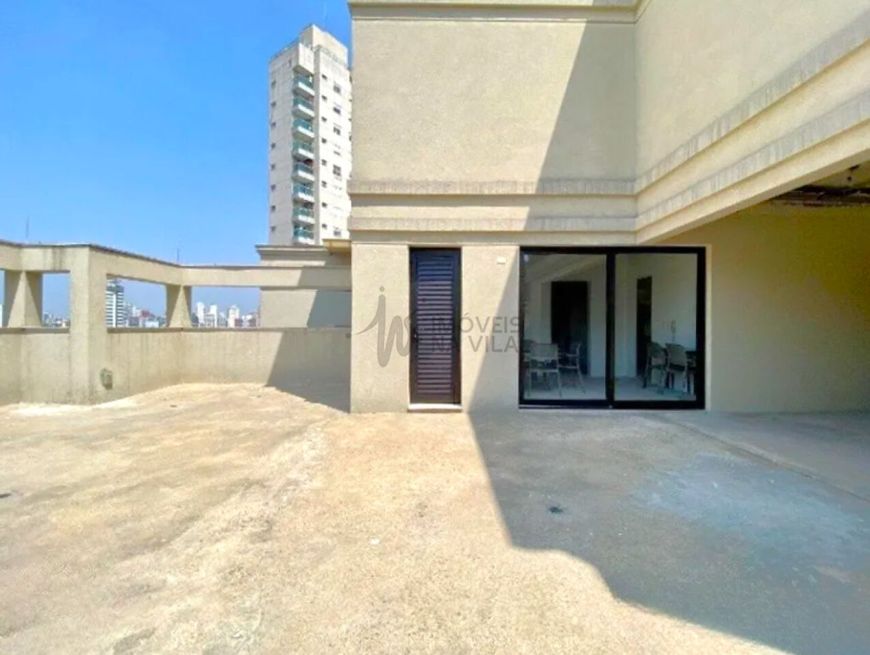 Cobertura de alto padrão, no miolo da Vila Mariana, a 650m do Parque Ibirapuera, com suíte de 120m²