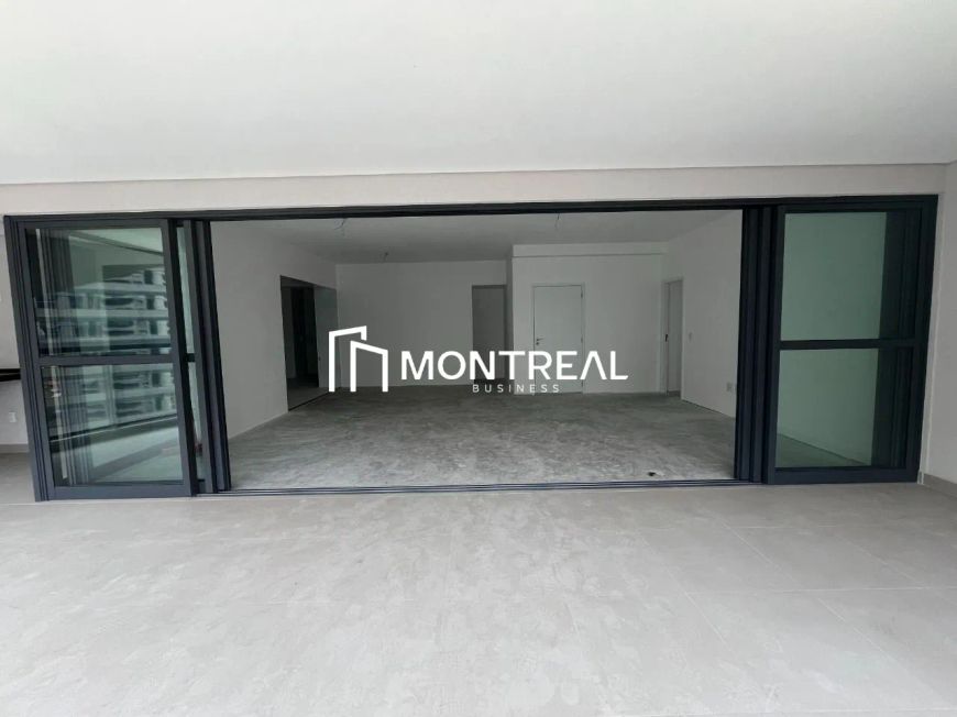 APARTAMENTO À VENDA NA BROOKLIN, 3 SUÍTES. 4 VAGAS DE GARAGEM.