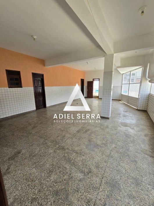 Caminho das Árvores - 782m² total - Casa comercial - 3 pavimentos - 5 quartos - 6 banheiros - Piscin